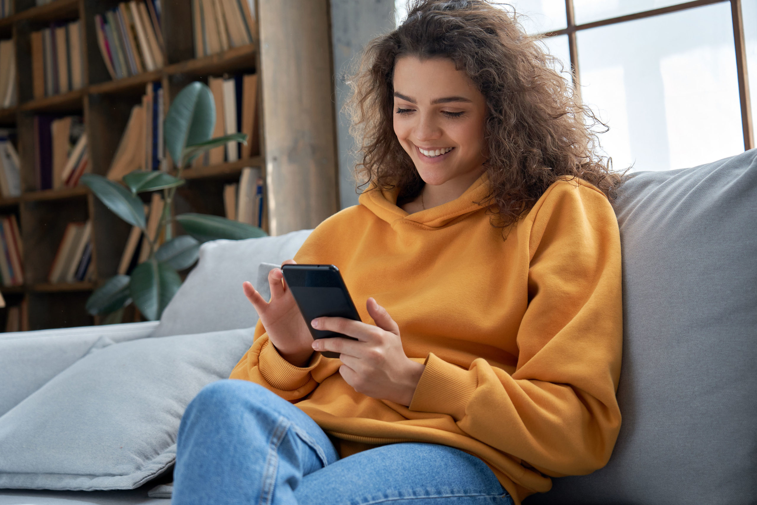 Top 5 Finance Accounts You Should Be Following Today