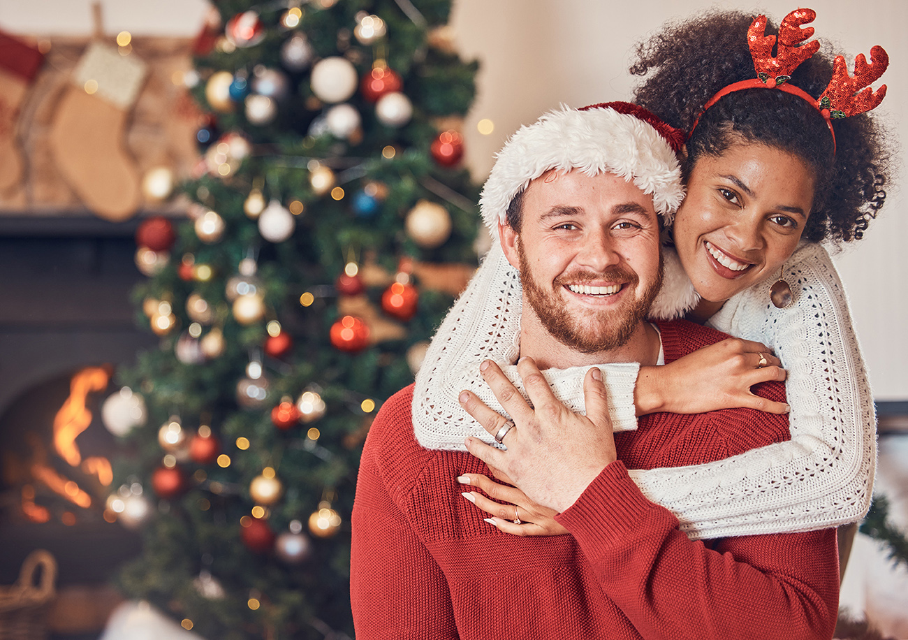 Eastex Credit Union Christmas girl and guy